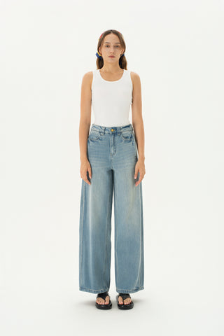 Tia Carpenter Jeans