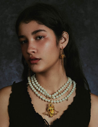Shell Corsair Imitation Pearl Necklace