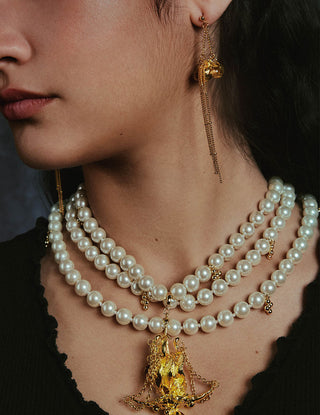 Shell Corsair Imitation Pearl Necklace